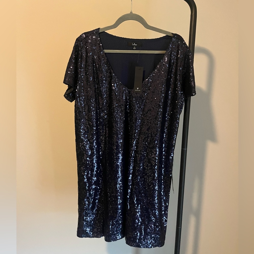 Lulu’s Navy Sequin T-Shirt Dress NWT